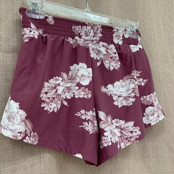 HOT KISS 2pc Floral Set Tube Top and High Waisted Elastic Shorts - Picture 7 of 11